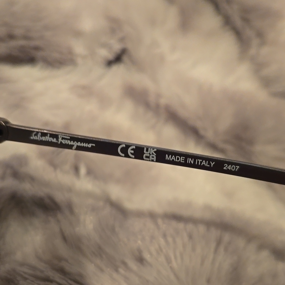 Salvatore Ferragamo Dark Gunmetal Aviator Sunglasses Brand New In Case - Picture 7 of 12